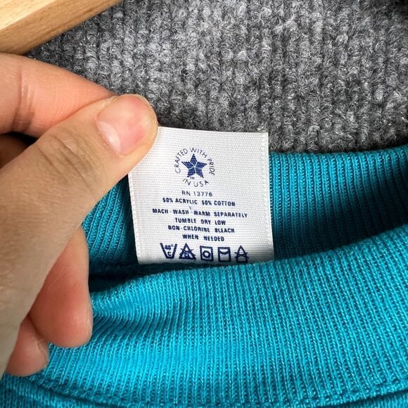 Vintage 80's San Diego Crewneck Sweatshirt Spell out Beach Women size S - Picture 6 of 7